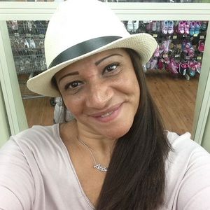 Meet your Posher, Nancy