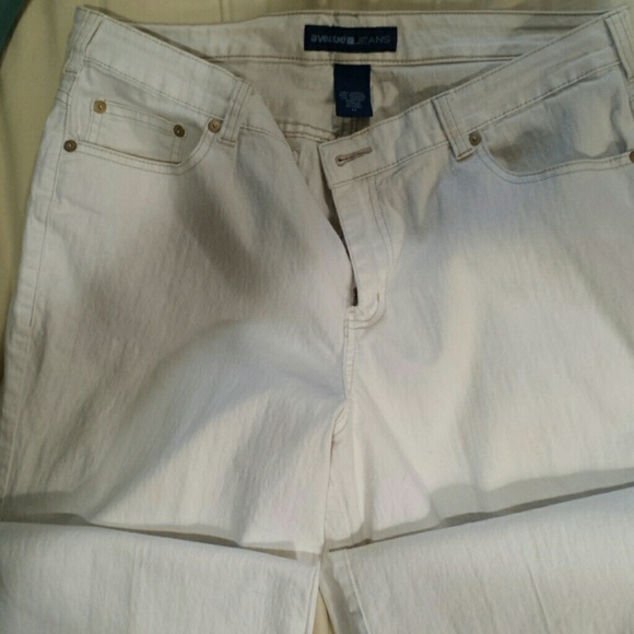 Avenue lightweight white jeans