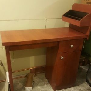Manicure Table