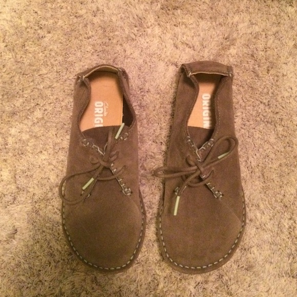 Clarks Originals women's faraway field taupe shoes