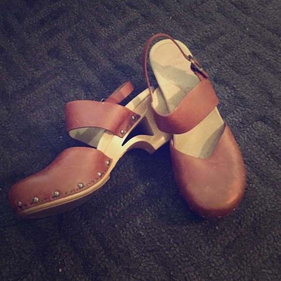 Dansko clogs. Brown. Gently used.