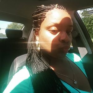 Meet your Posher, Tiara