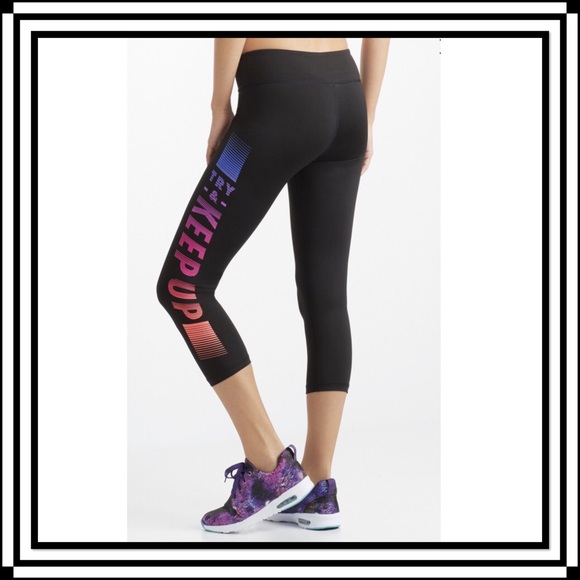 LIVE LOVE DREAM Keep Up Graphic Crop Leggings - Picture 2 of 2