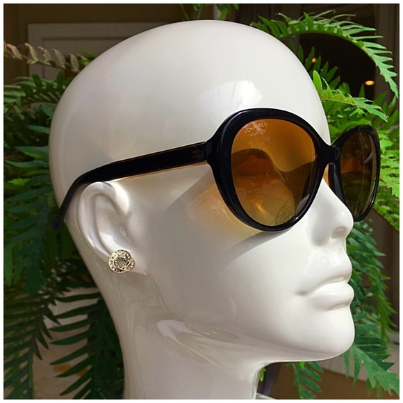 Chanel Stingray Black & Gold Sunglasses 5269