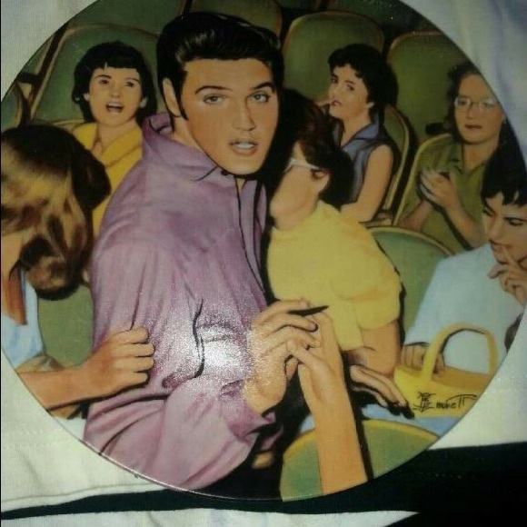 Elvis plate