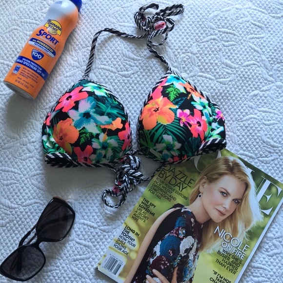 (SOLD) Floral Bikini Top