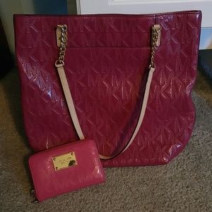 💰🔔SUPER SALE🔔💰MK bag w free wallet!