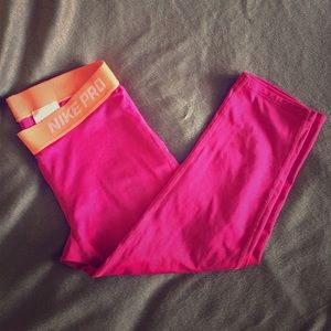 Nike Pro Capris 😍