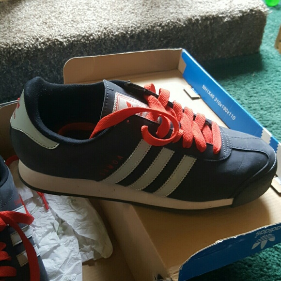 Adidas Samoa Tennis shoes