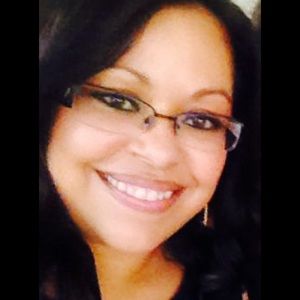 Meet your Posher, Dena