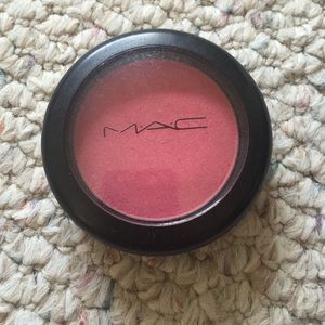 MAC Dollymix sheertone shimmer blush
