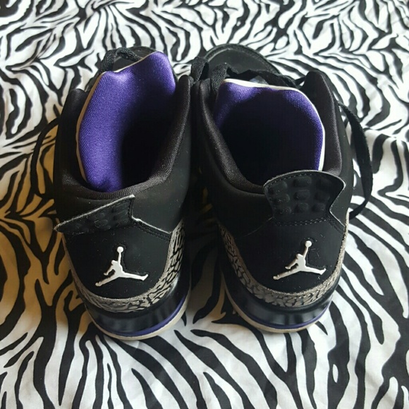 Jordan Shoes - Picture 2 of 4