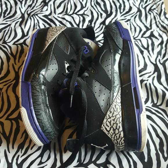 Jordan Shoes - Picture 3 of 4