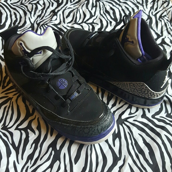 Jordan Shoes - Picture 4 of 4