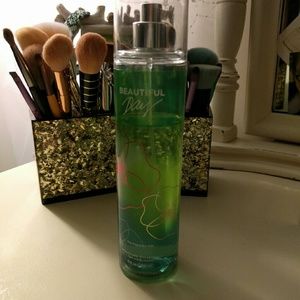 Bath & Bodyworks Beautiful Day Spray