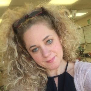 Meet your Posher, Debra