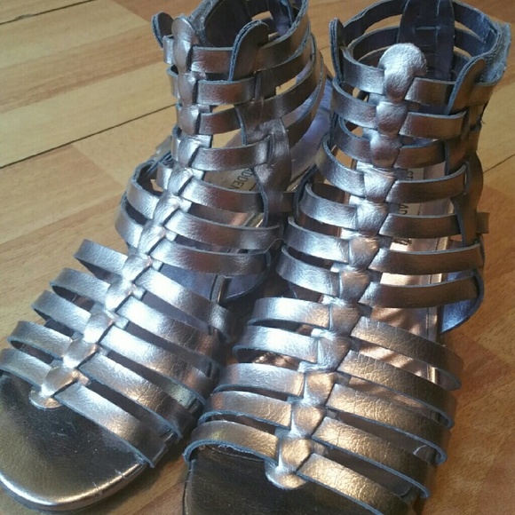 🚫🚫SOLD🚫🚫🚫Steve Madden Gladiator Sandals