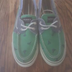 Sperry topsiders