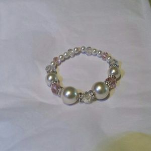 Pearls with pink and clear crystals