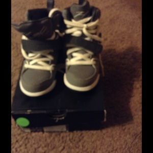 Boys Jordan Flight 45 High shoes