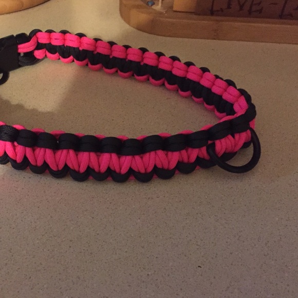 Paracord collar