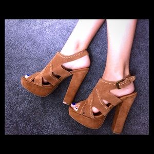 Steve Madden Suede Sandals!
