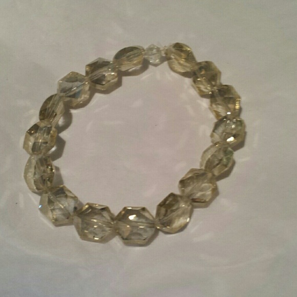 Stretchy bracelet