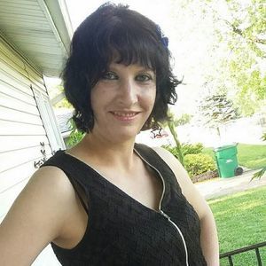 Meet your Posher, Pamela