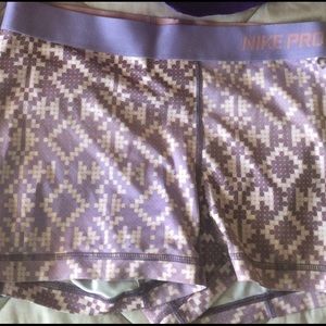 Aztec print Nike pro shorts😄😊
