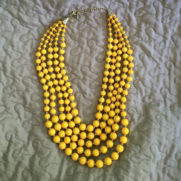 Jewelry - Yellow necklace