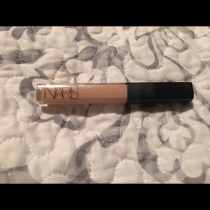 NARS Radiant Creamy Concealer Custard
