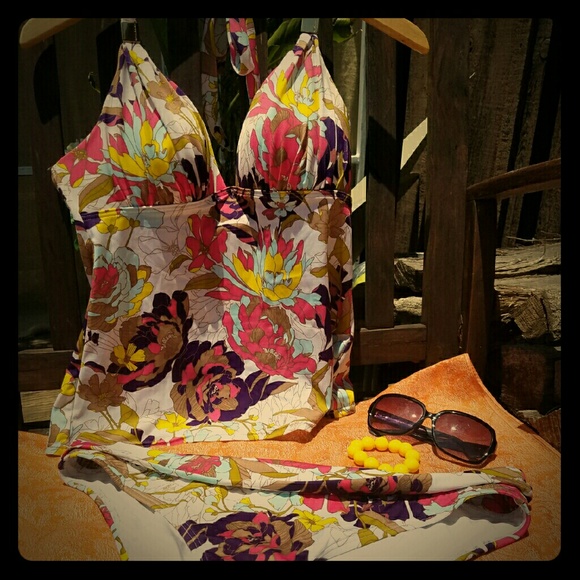 Victoria's Secret Tankini and Matching Bottoms
