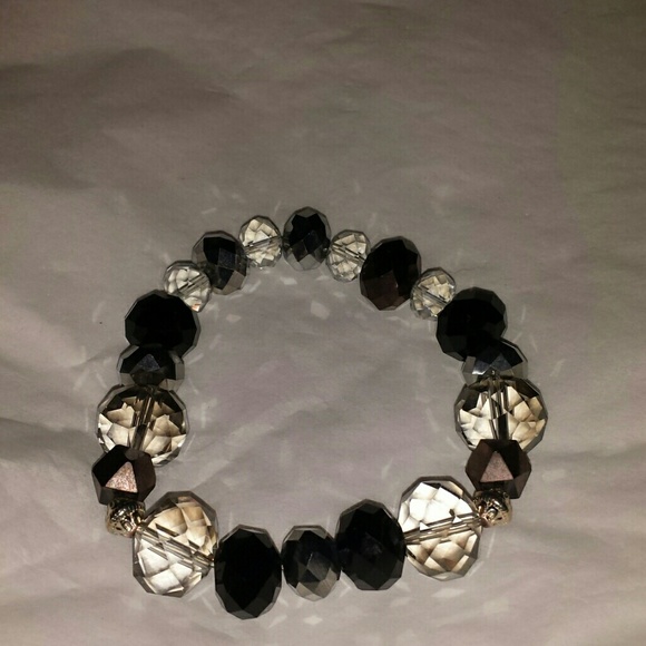 Stretchy bracelet 8in