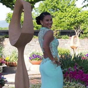 Meet your Posher, Whitney