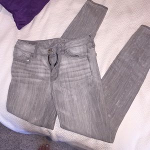 Gray wash skinny jean