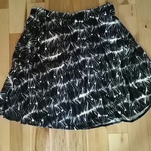 Black and white flirty skirt