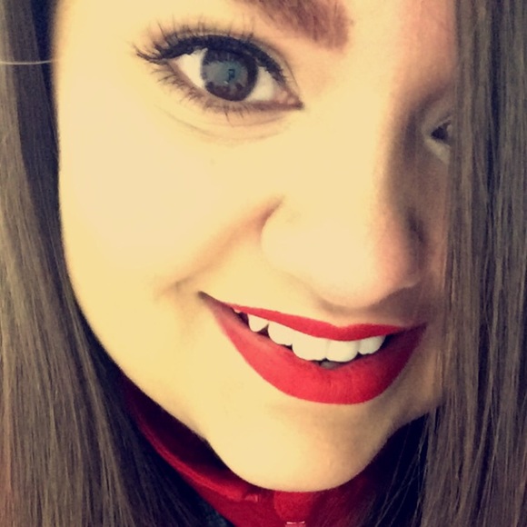 Meet your Posher, Vivian - Picture 1 of 1