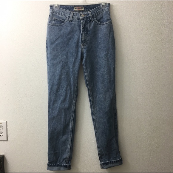 Vintage GUESS high waisted jeans!