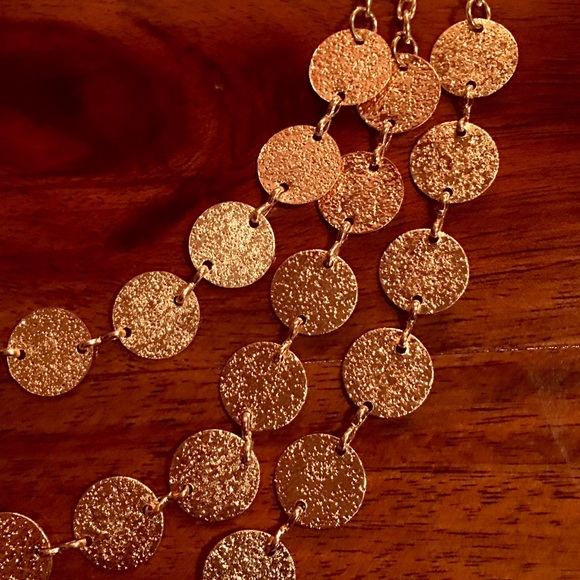 Elegant Multilayer Gold-Tone Statement Neckace - Picture 3 of 4