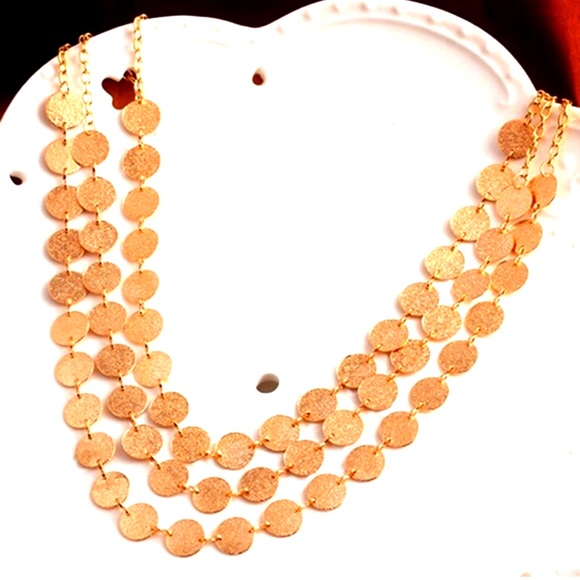 Elegant Multilayer Gold-Tone Statement Neckace - Picture 4 of 4