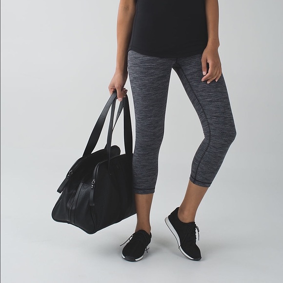lululemon athletica Pants - **SOLD** Lululemon Diamond Jaquard Crop Size 4