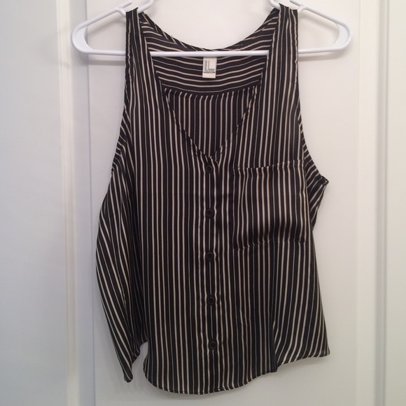 Black & cream top