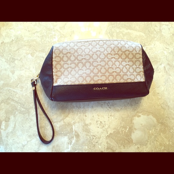 SOLD-Authentic Coach wristlet