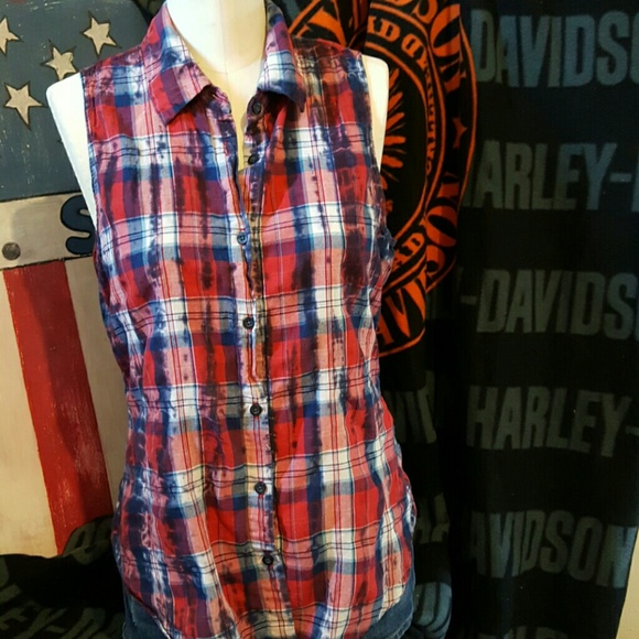 RED, WHITE AND BLUE PLAID SLEEVELESS THE SHIRT
