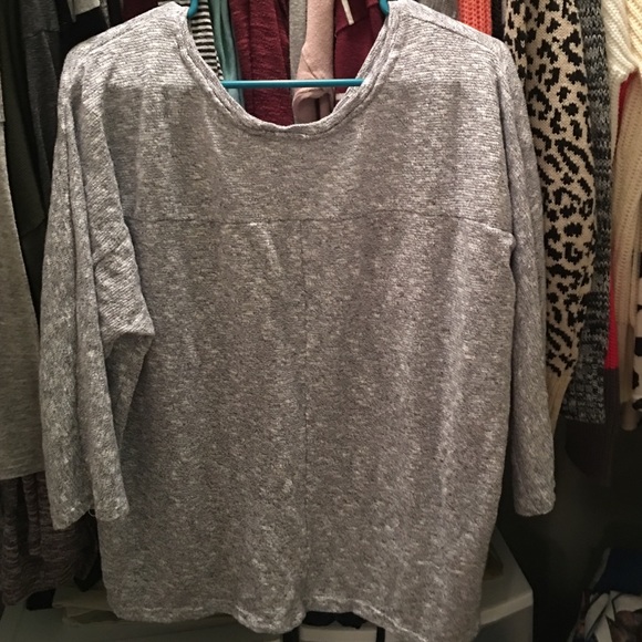 Mid arm length sweater - Picture 2 of 2