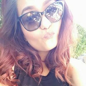 Meet your Posher, Zuly