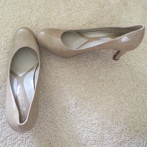 Women's size 8 1/2 Nude heels