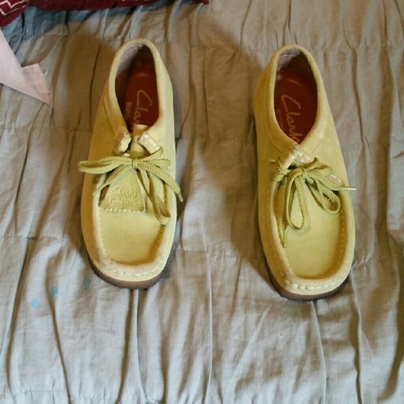 Authentic Clarks Wallabees