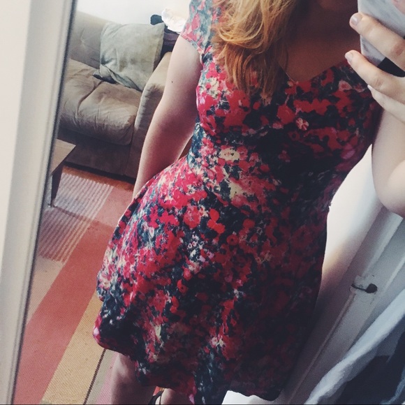 Red floral mini ASOS dress - Picture 4 of 4