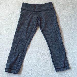 Beautiful Gray LuluLemon crop leggings